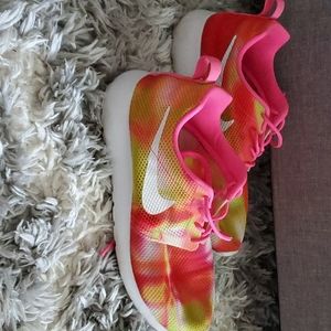 Nike Sneakers Girls Size 6